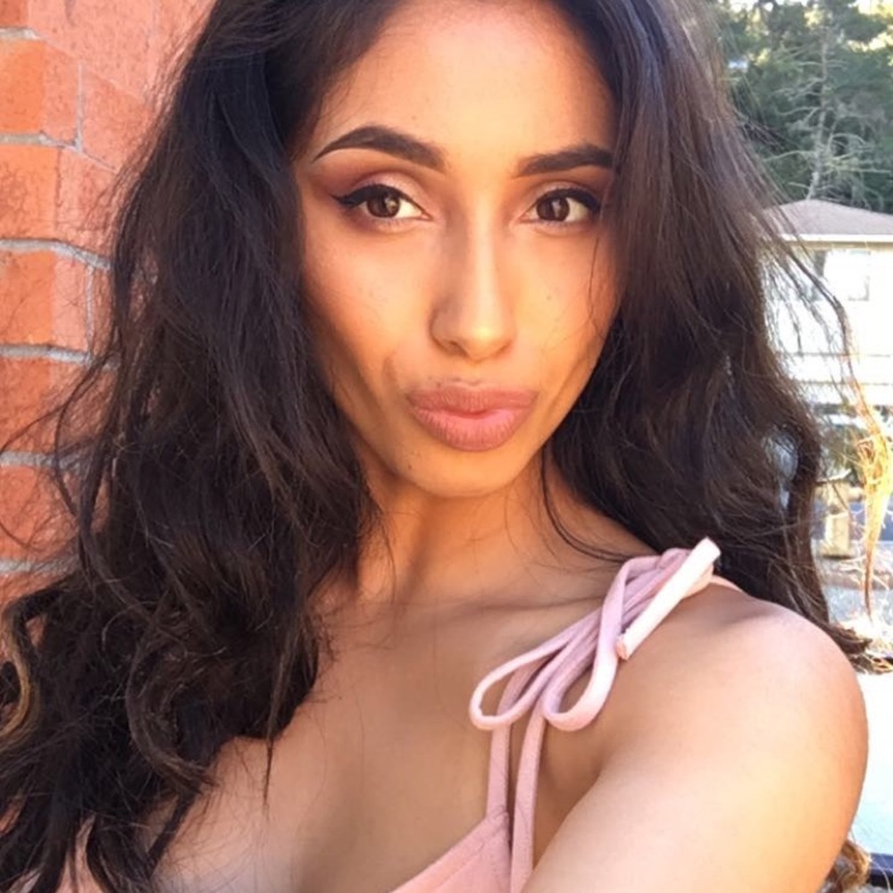 Meet your Posher, Sienna